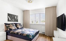 20M2 Studio, Near Chopin Airport, Cozy And Quite